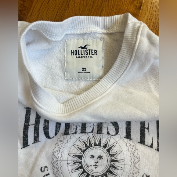 Hollister Crewneck Sweatshirt XS Juniors - Picture 3 of 6